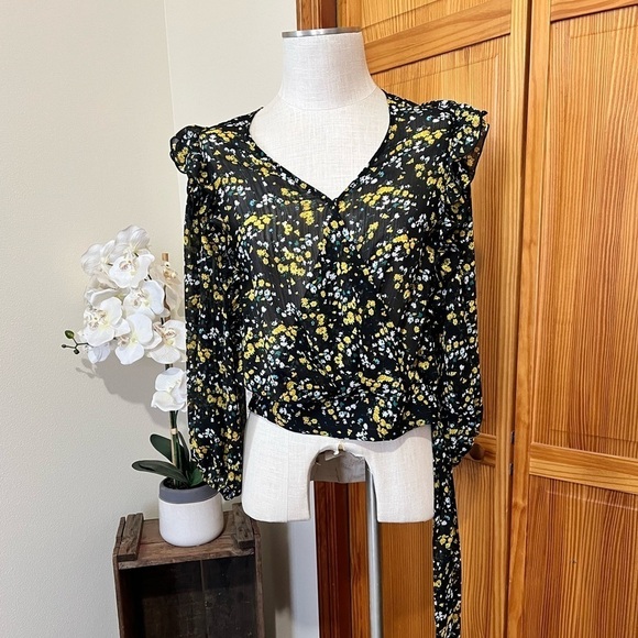 Express Ditsy Floral Blouse Shirt Tie Front Small Boho Ruffles Romantic - Picture 3 of 10